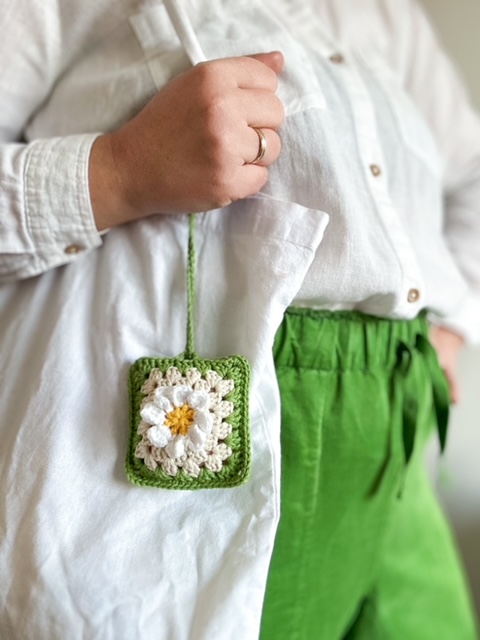 kieszonka na klucze w odcieniach stokrotki i zieleni
