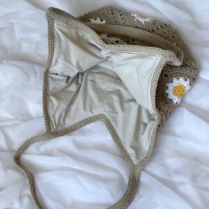 Torebka w stokrotki wykonana przez polską rękodzielniczkę torebka z motywem stokrotek. posiada bawełnianą podszewkę z kieszonką. jest lekka, pojemna i praktyczna.