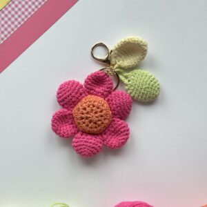 brelok do kluczy w kształcie kwiatka