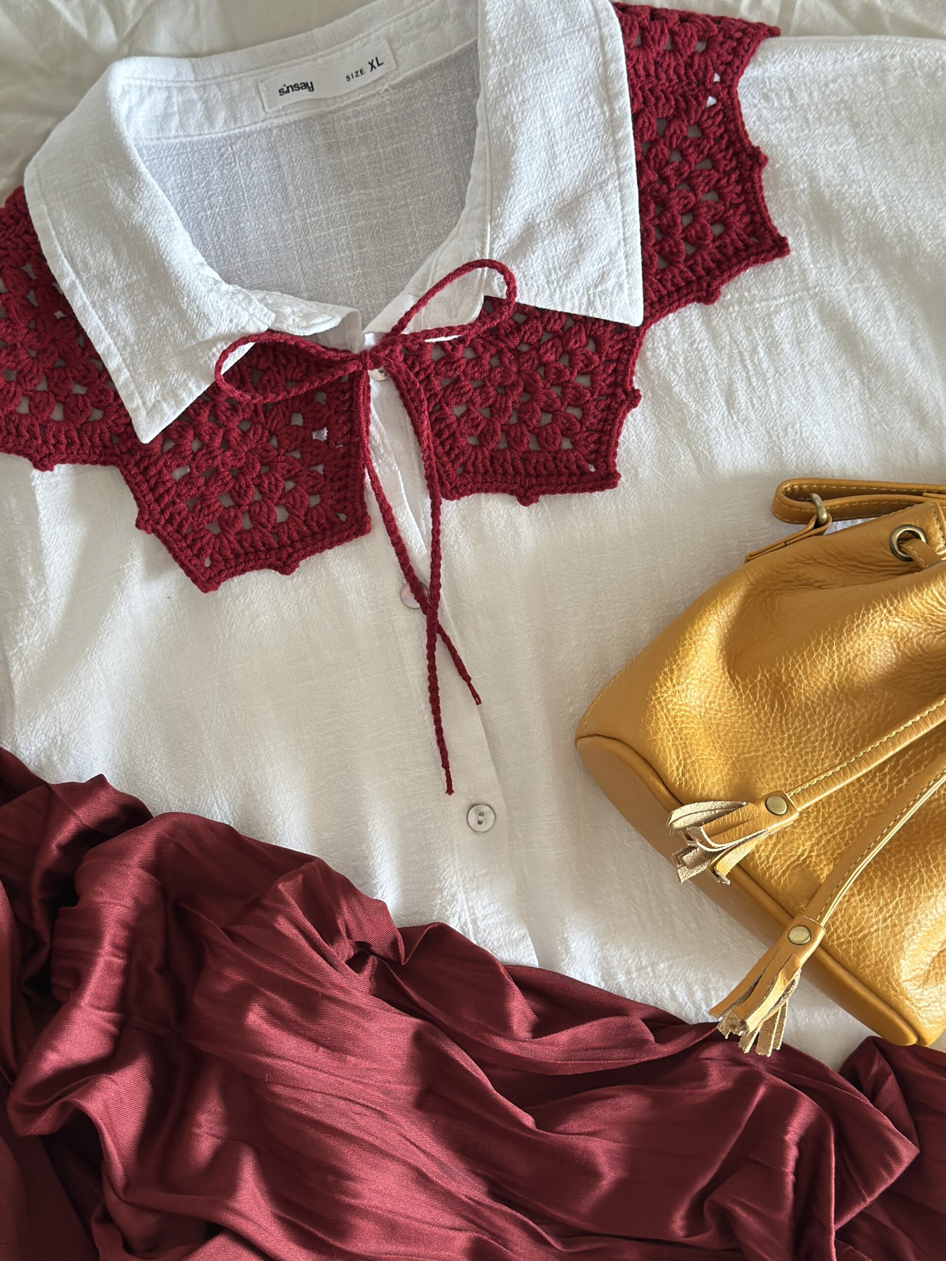 dziergany ażurowy kołnierzyk dekoracyjny w kolorze bordo